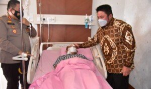 Besuk Bripka Ridho, Gubernur Herman Deru Siapkan Penghargaan