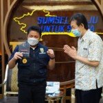 Peduli Pelajar Berprestasi dan Kurang Mampu, Herman Deru Gulirkan Beasiswa Kuliah Gratis