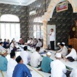 Herman Deru Bantu Perkembangan Masjid Al Muhajirin Komplek BSI