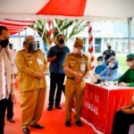 Kunker ke Sultra, Presiden Minta Pemda dan TNI-Polri Tingkatkan Cakupan Vaksinasi