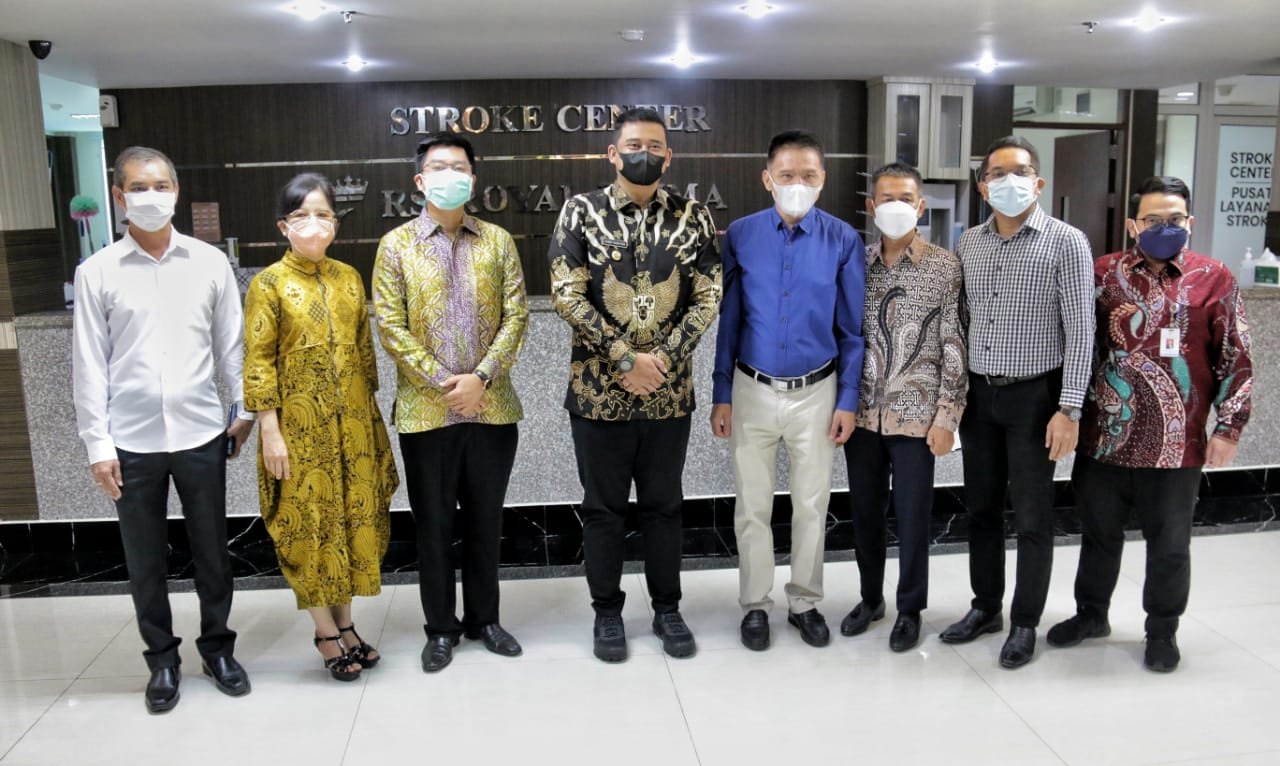 Wako Medan Bobby Nasution saat meninjau kesiapan RS Royal Prima di Medan melayani pasien Covid-19 (Tison Sembiring / Mattanews.co)