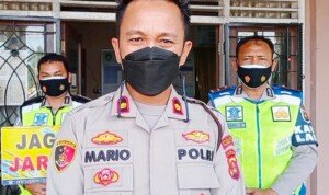 Beri Motivasi Anggota, Kompol Mario Kunjungi Posko Yustisi di Kelurahan dan Desa