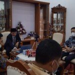 Bupati OKUT Ikut Pembekalan Kepemimpinan Secara Virtual