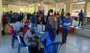 Hari Pertama Vaksinasi Massal, Forkopimda Mamuju Targetkan 1.000 Orang