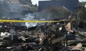 Kebakaran Melanda Gudang Gas dan Mebel di Belakang Pasar Jabon Meruya Utara