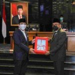 Pemprov DKI Jakarta Sampaikan Usulan Perubahan Perda Penanggulangan Covid-19 dalam Rapat Paripurna DPRD