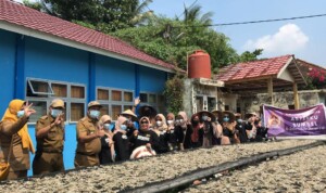 Aspenku Sumsel Sambangi Pembuatan Ikan Asin Tanpa Pengawet di Kampung Siabang Palembang