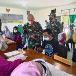 Masyarakat Tanah Datar Antusias Vaksin di Kodim 0307