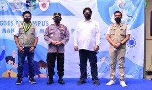 Tinjau Vaksinasi HMI dan SEMMI, Kapolri Optimis Herd Immunity Terbentuk di Agustus-September