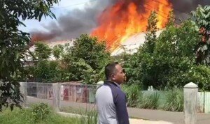 Lima Rumah Asrama Ajendam Sekojo Terbakar