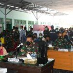 Danrem 142/Tatag Tinjau Vaksinasi Massal di Makodim 1418 Mamuju