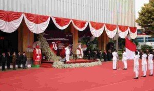 Gubernur Anies Pimpin Upacara HUT ke-76 Kemerdekaan RI di Balai Kota Jakarta