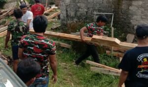 MAC LMP Purwakarta Gelar Bedah Rumah ke Warga Miskin