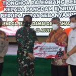 Danrem 044/Gapo Berikan Bantuan Untuk Masyarakat Tionghoa Terdampak Covid-19
