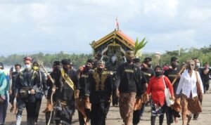 Pertahankan Tradisi dan Budaya, Warga Pesisir Gelar Hajat Laut di Pantai Pangandaran