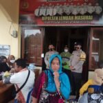 Ratusan Orang Ikuti Vaksinasi Massal dari Polsek Masurai