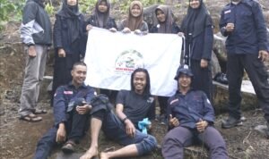 Kopi Merah Sabe Kota Pagar Alam Lantik Anggota Baru di Lokasi Situs Rimba Candi Pagar Alam