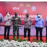 Kapolri dan Panglima TNI Tinjau Vaksinasi Massal KSPSI di Sumedang