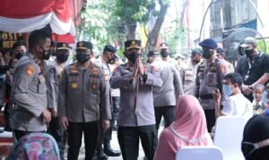 Kapolri Minta Jajaran Terus Bantu Warga dan Gelorakan ‘Ayo Pakai Masker dan Ayo Segera Vaksin’