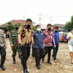 Camat Medan Tuntungan Dampingi Wali Kota Tinjau Isolasi Lingkungan 23 Simalingkar