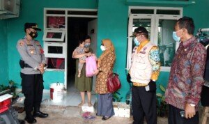 Muspika Campaka Purwakarta Kunjungi Tempat Isolasi Mandiri