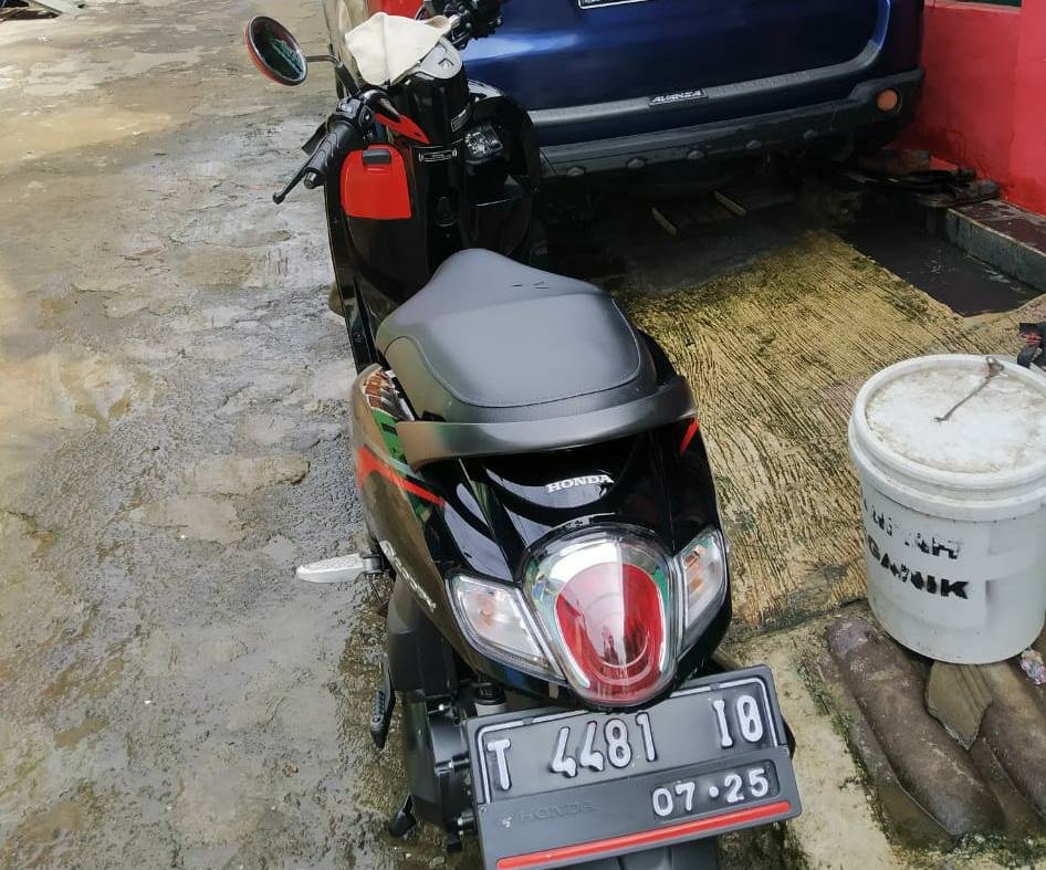 Sepeda motor remaja di Purwakarta Jabar yang dibawa kabur pria tak dikenal (Agus Sugianto / Mattanews.co)