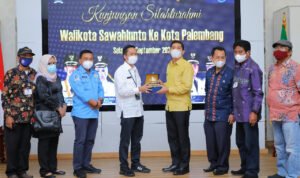 Wali kota Sawalunto Ajak Puluhan Wartawan Belajar ke Palembang