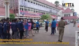 Mahasiswa PGRI Palembang Tuntut Rektor Transparan Dalam Pengunaan Dana Bantuan Gubernur Sumsel