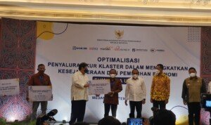 Airlangga Hartarto: Pemerintah Salurkan Program KUR untuk Membangkitkan UKM