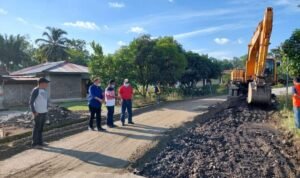 Gubernur Jambi Tinjau Perbaikan Jalan di Pulau Rengas-Muara Siau
