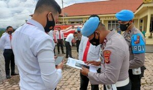 Sipropam Polres Gayo Lues Razia Aplikasi Judi Online di Handphone Personil