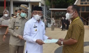 HUT UUPA, Gubernur dan Kakanwil BPN Sulbar Serahkan 8.580 Sertifikat Tanah