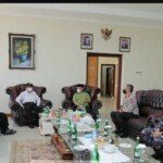 Gubernur Laporkan Perkembangan Realisasi Vaksinasi Covid-19 ke Menko PMK