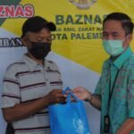 Pemkot Palembang bersama BAZNAS Salurkan Santunan ke Penggali Kubur