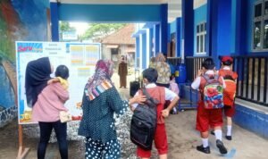 PTM SD N 78 Palembang Berjalan Tertib dan Lancar