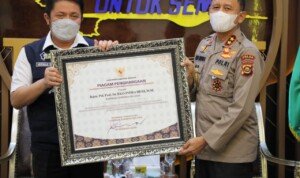 Herman Deru Lepas Irjen Pol Eko Indra Heri dengan Penghargaan dan Doa