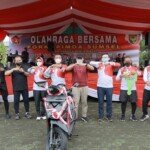 Semarakan HUT TNI, Herman Deru Bagikan 4 Unit Sepeda Motor Hadiah Doorprize