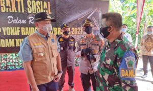 TNI Peduli, Gelar Baksos Saat Latihan Batalyon Tim Pertempuran Yonif Raider 641/Beruang di Martapura