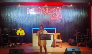 Asiknya Nongkrong di Kenzo Live Resto & Singing Hall