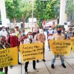 Kantor DLHK Karawang Digeruduk Insan Pers. Ada Apa?