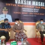 Bupati OKU Timur Tinjau Vaksinasi Massal di STKIP Nurul Huda Buay Madang dan SMPN 2 Martapura