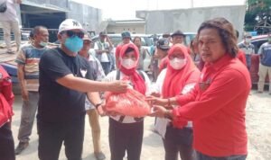 Peringati Maulid Nabi, Partai Ini Bagi-bagi Sembako