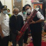PTBA Gerak Cepat Tinjau dan Bantu Korban Kebakaran