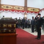 Wabup Kapuas Hulu Berikan Penghormatan Terakhir pada Alm Agus Mulyana