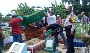 Nenek Manisa Dimakamkan di TPU Talang Kunyit Plaju