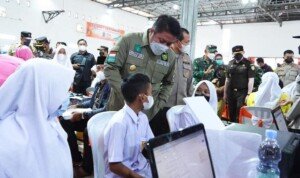 Percepat Herd Immunity Masyarakat, Herman Deru “Keroyok” Vaksinasi di 17 Kabupaten/Kota