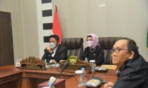 Gubernur Herman Deru Hadiri Launching Buku Pendapat BPK RI dari Gedung DPRD Sumsel
