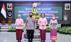 Peringati HKGB ke-69, Kapolri: Polri Kuat Karena Didukung Oleh Bhayangkari