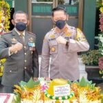HUT ke-76 TNI, Kapolres Purwakarta Berikan Kejutan ke Dandim 0619