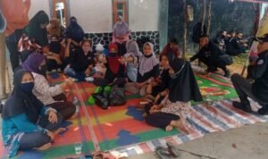 Tanyakan Statusnya, Buruh Gelar Aksi di Depan Pintu Gerbang PT Ciomas Adisatwa Purwakarta